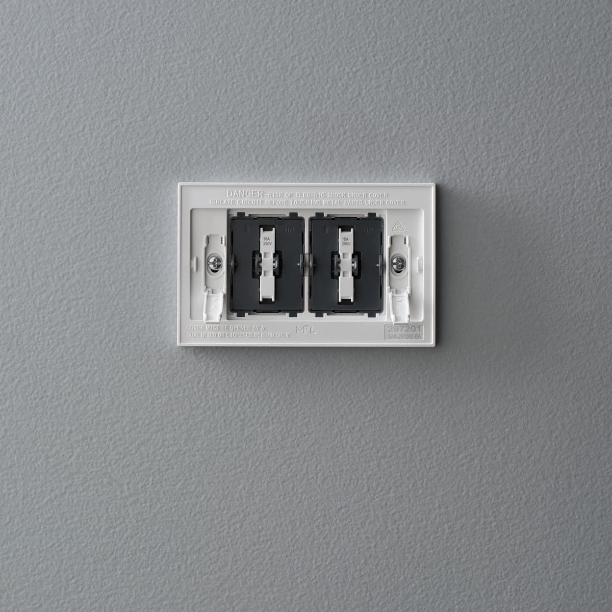MFL Axis 2 Gang Switch in White-img-9