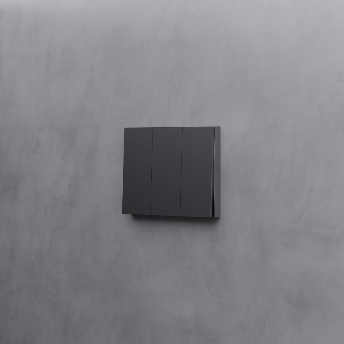MFL Axis 3 Gang Switch in Black-img-5