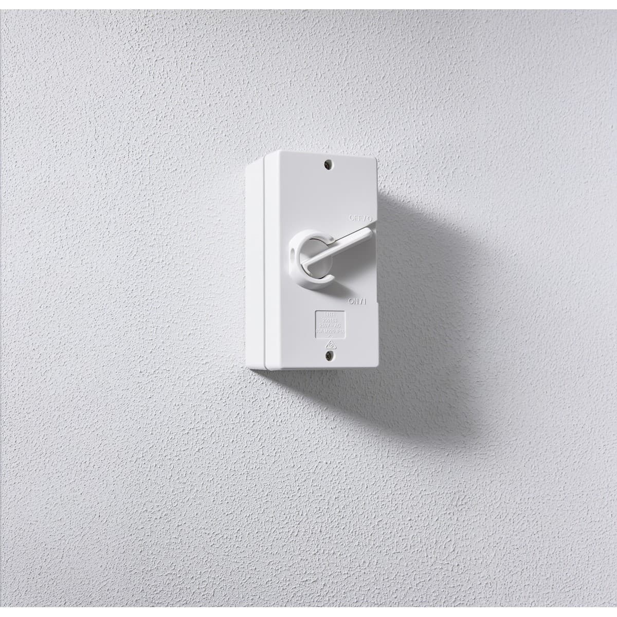 Lucci Power WP 40A Isolator 1 Pole Swtich in White-img-2