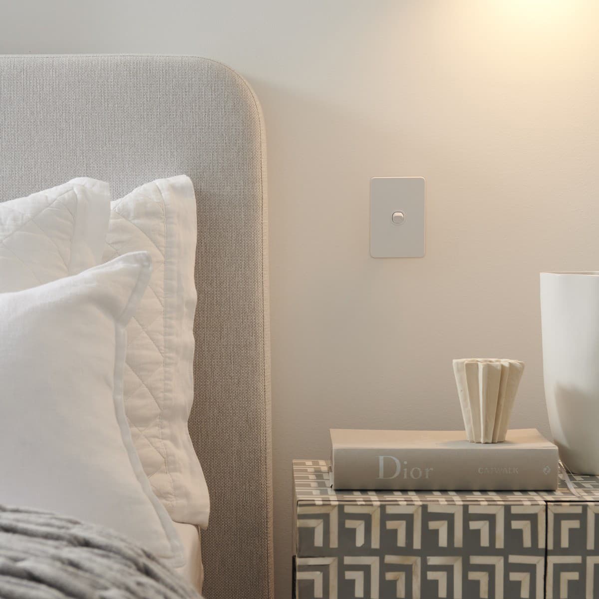 Vynco Metro 1 Gang Switch Only in Matte White-img-6