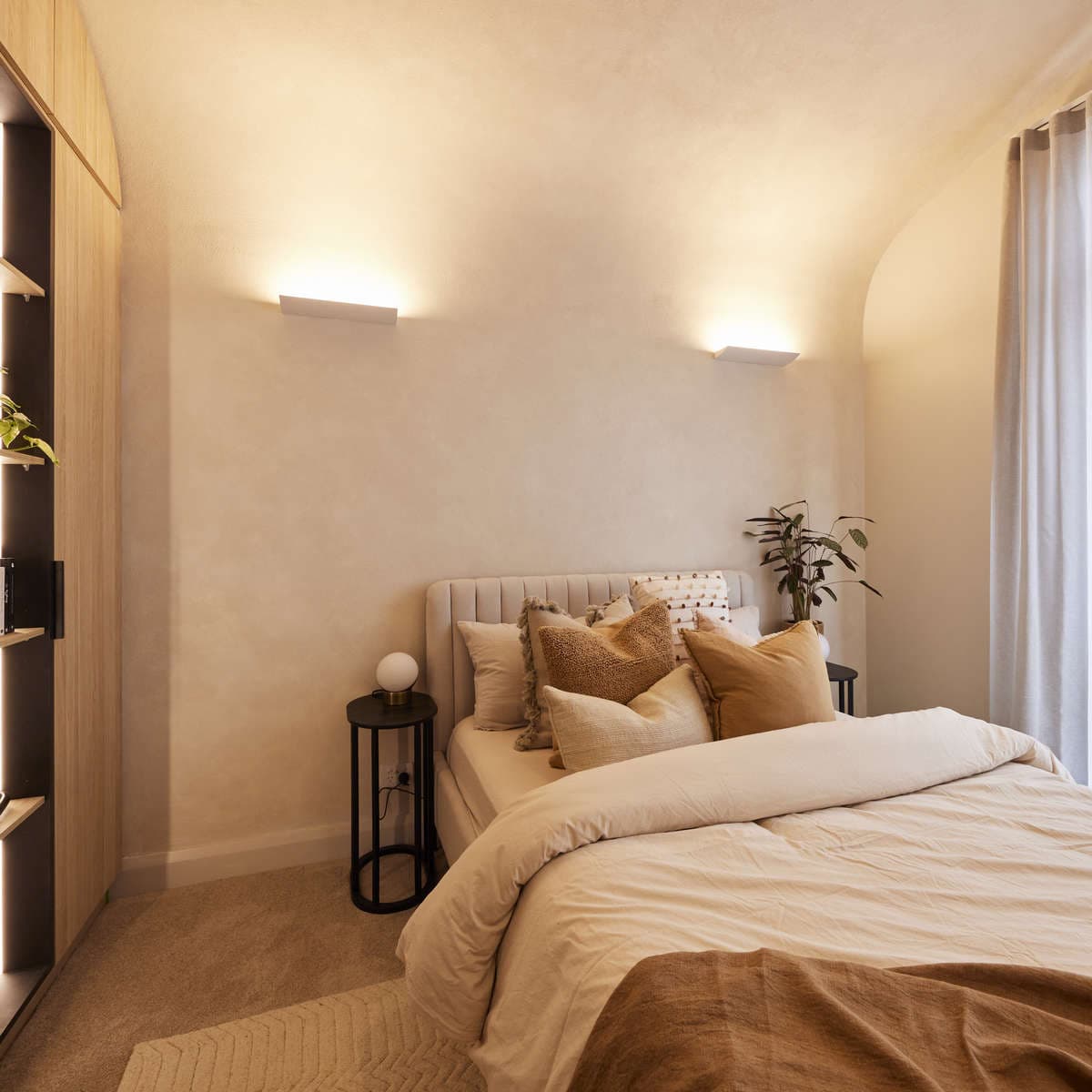 Mona II LED Colour-Shifting Wedge Wall Bracket in White-img-4