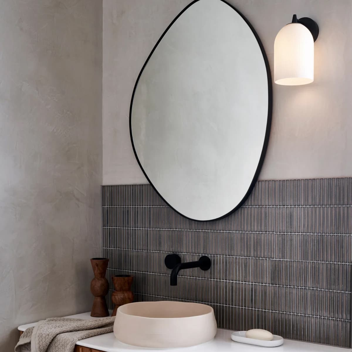 Camilla 1 Light Wall Bracket in Black with Ribbed Opal Glass-img-2