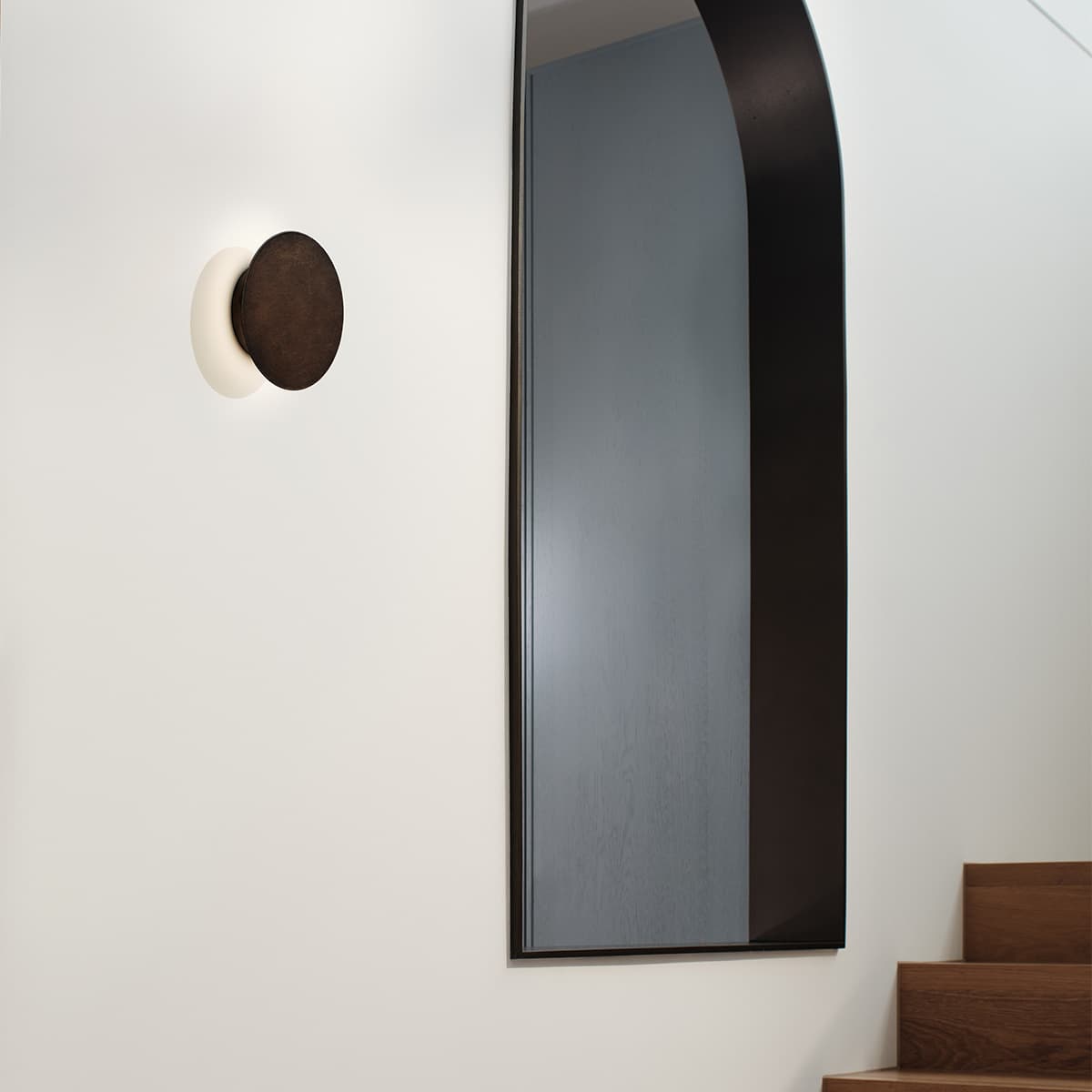 Piatto LED Rechargeable Battery Sconce in Bronze-img-3