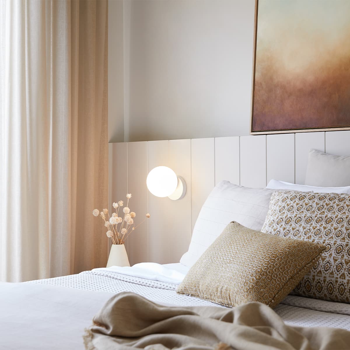 Mino 1 Light Wall Bracket in White with Frosted Opal Glass-img-2