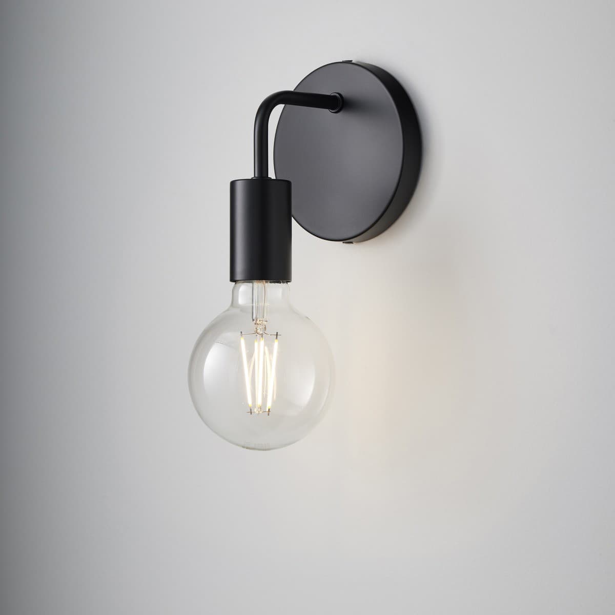 Lanie 1 Light Wall Bracket in Black-img-4