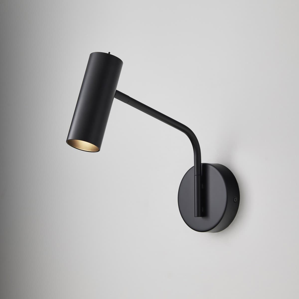 Nevada 1 Light Swing Arm Wall Bracket in Black-img-2