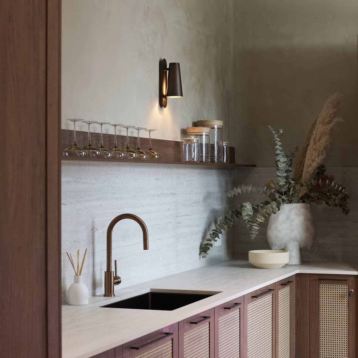 Atlas 1 Light Adjustable Wall Bracket in Bronze-img-4