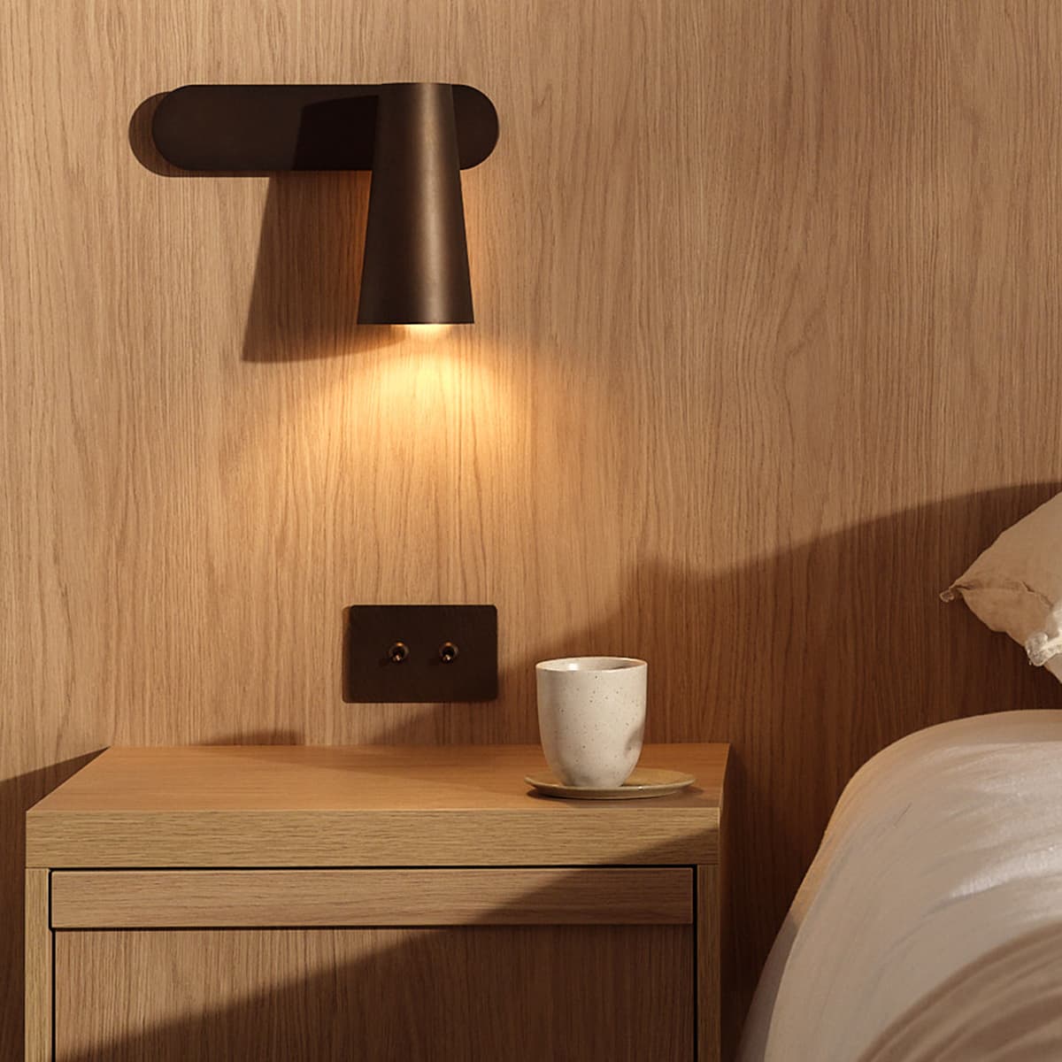 Atlas 1 Light Adjustable Wall Bracket in Bronze-img-7