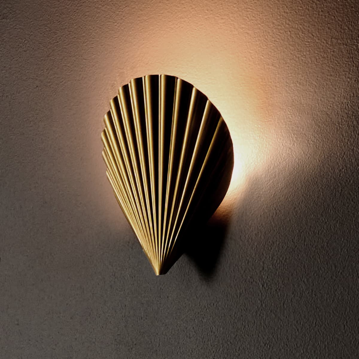 Caspian 1 Light LED Wall Bracket in Aged Brass-img-3
