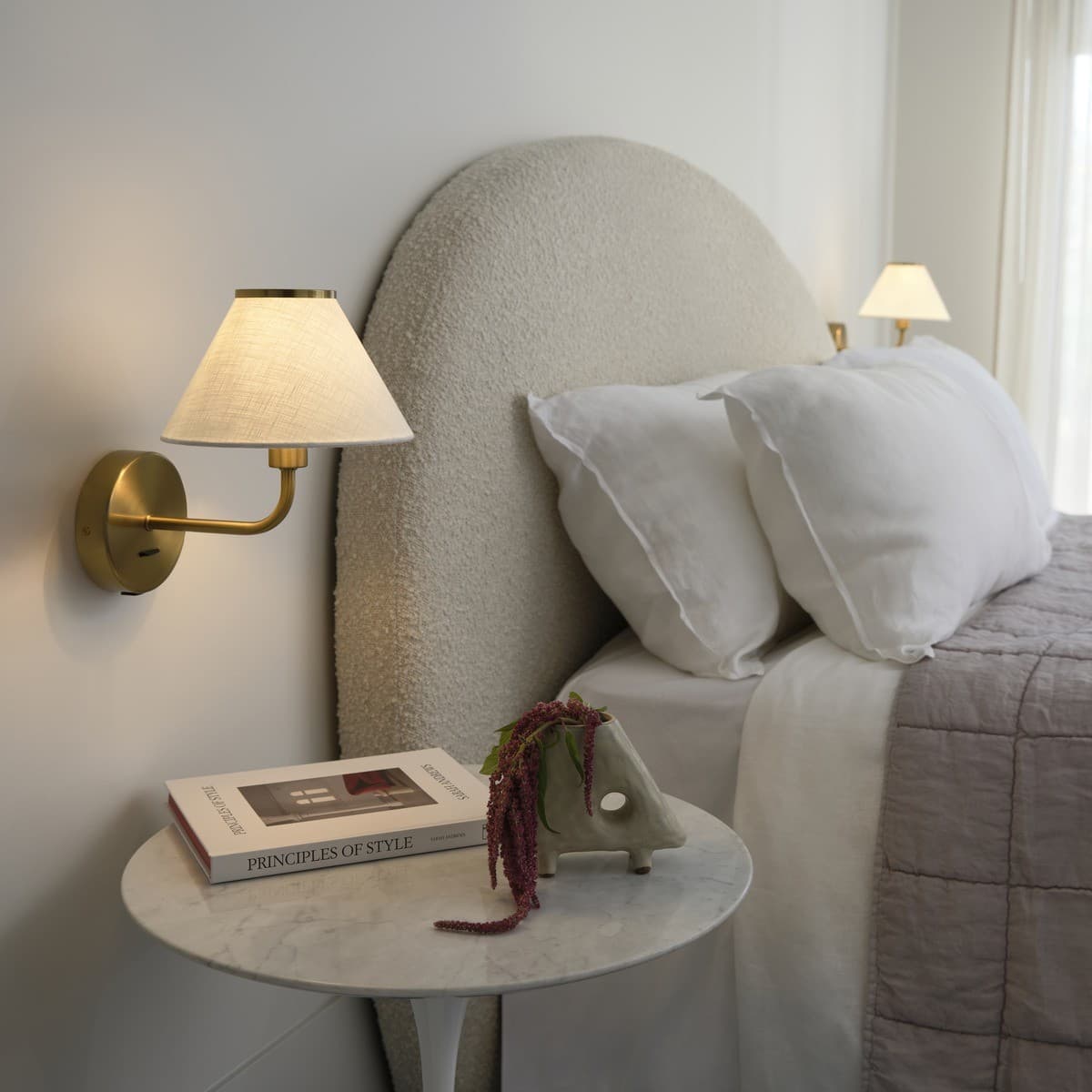 Alana 1 Light Wall Bracket in Bronze with Natural Linen Shade-img-4
