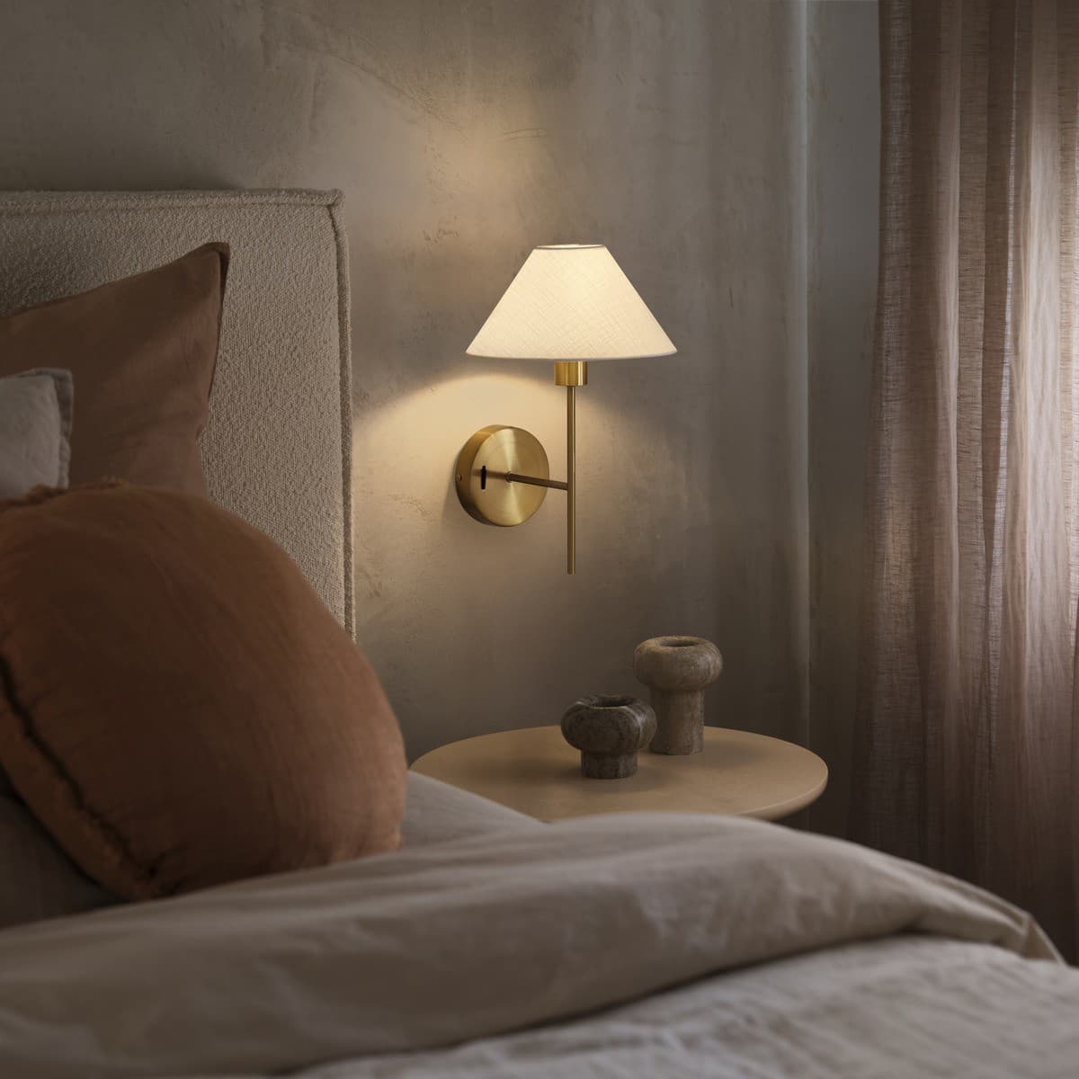 Daria 1 Light Wall Bracket in Aged Brass-img-4