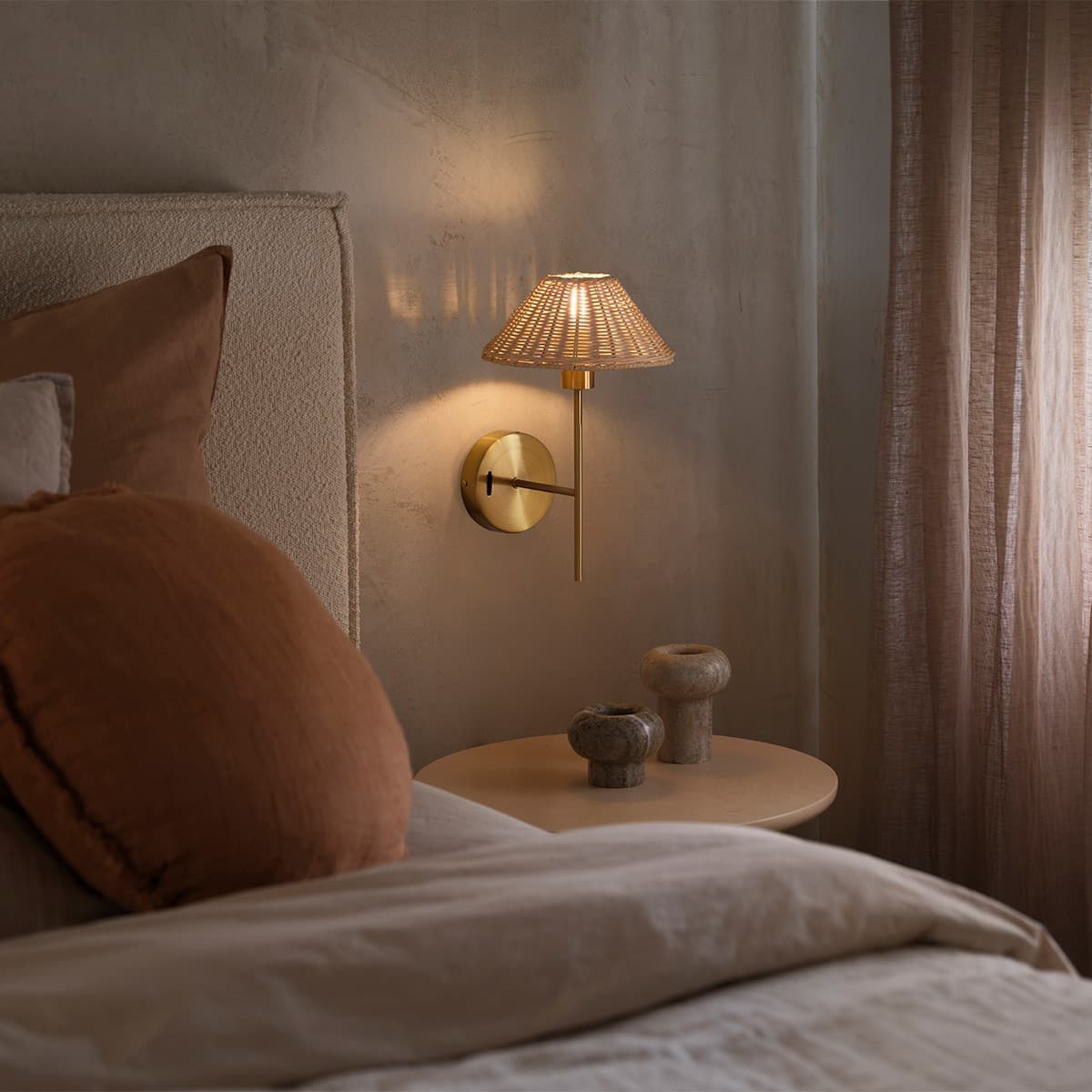 Daria 1 Light Wall Bracket in Aged Brass-img-7