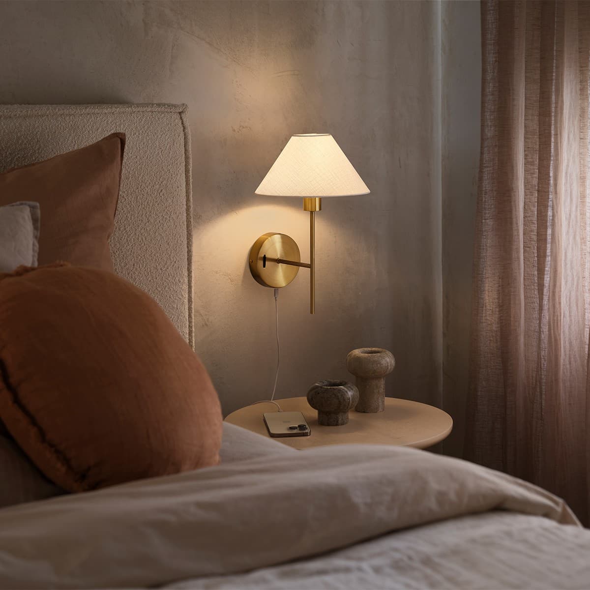 Daria 1 Light Wall Bracket in Aged Brass-img-10