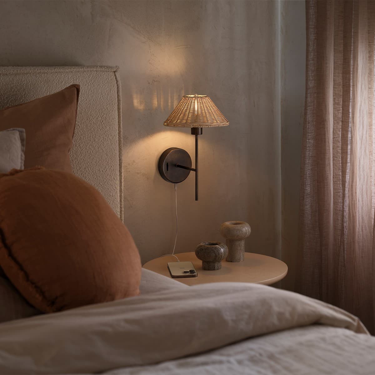 Daria 1 Light Wall Bracket in Bronze-img-7