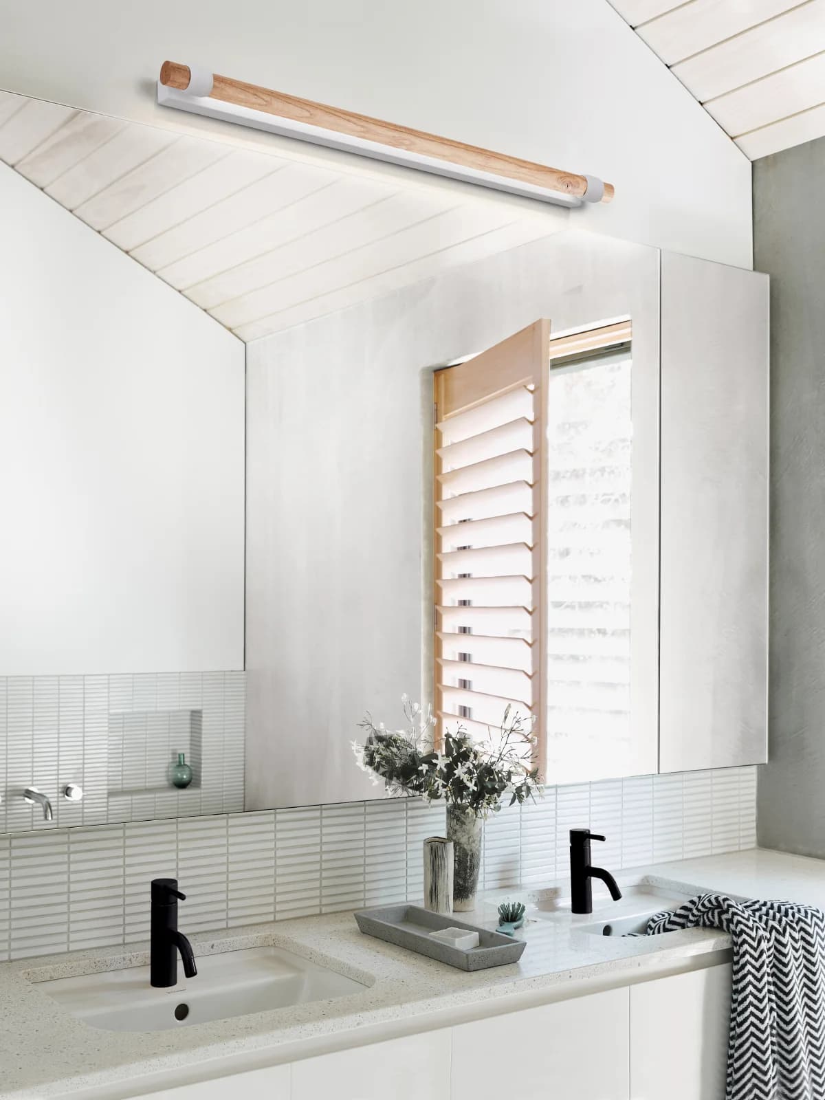Kings 900mm Wall Bracket in White and Teak | Beacon Lighting