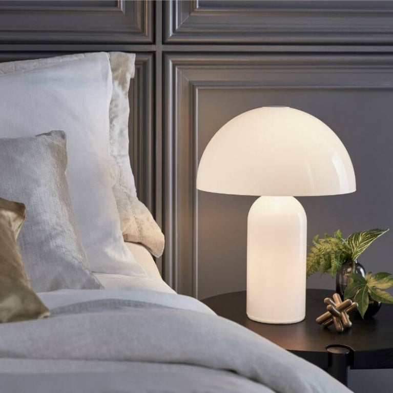 Halogen bedside store reading lamp