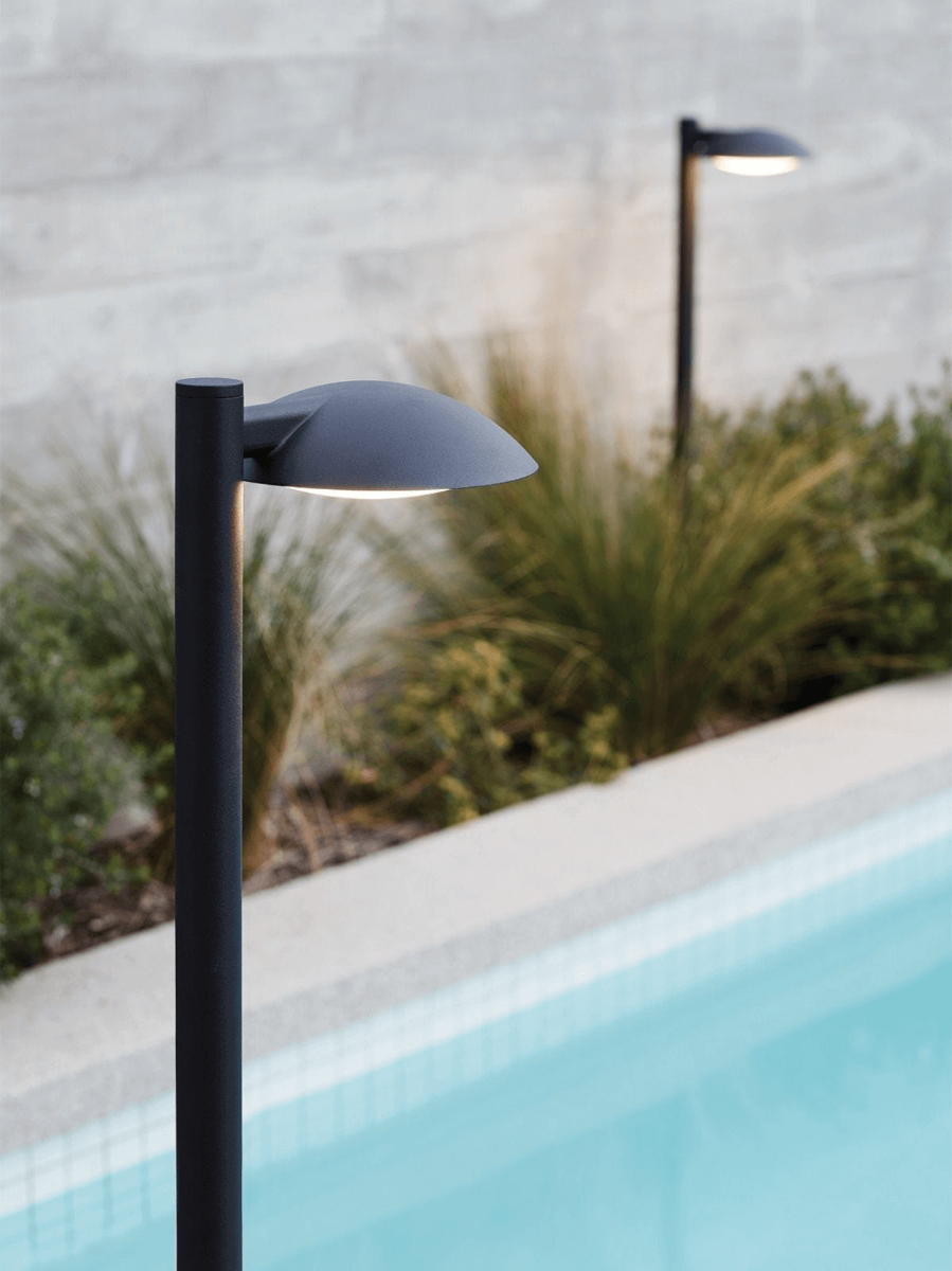 Outdoor clearance lights beacon