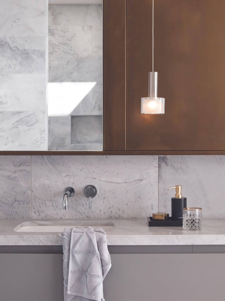 Beacon lighting deals vanity lights