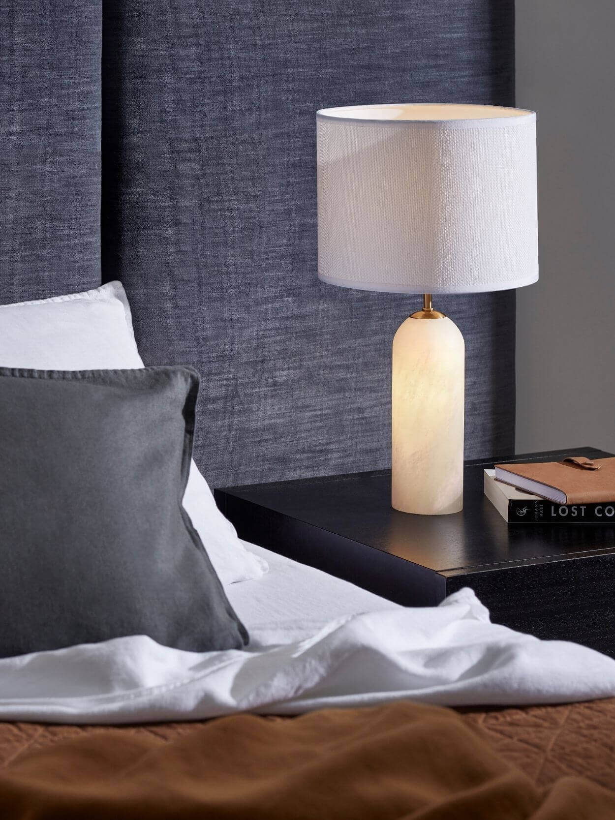 Beacon lighting hot sale bedside table lamps
