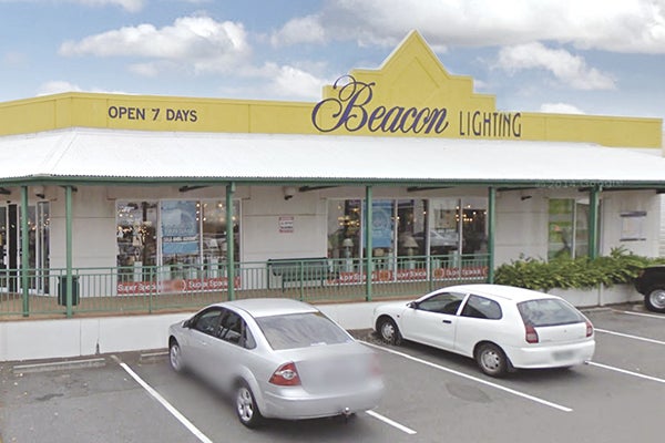 1998 - Beacon expands into QLD with a store opening in Jindalee